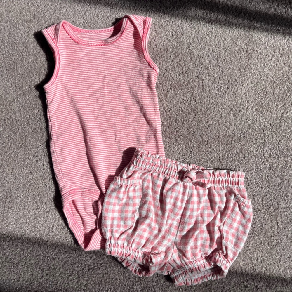 Pink summer shorts and tank 6-9 months - Picture 1 of 3
